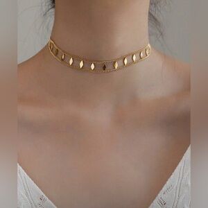 Elegant Gold Choker Necklace